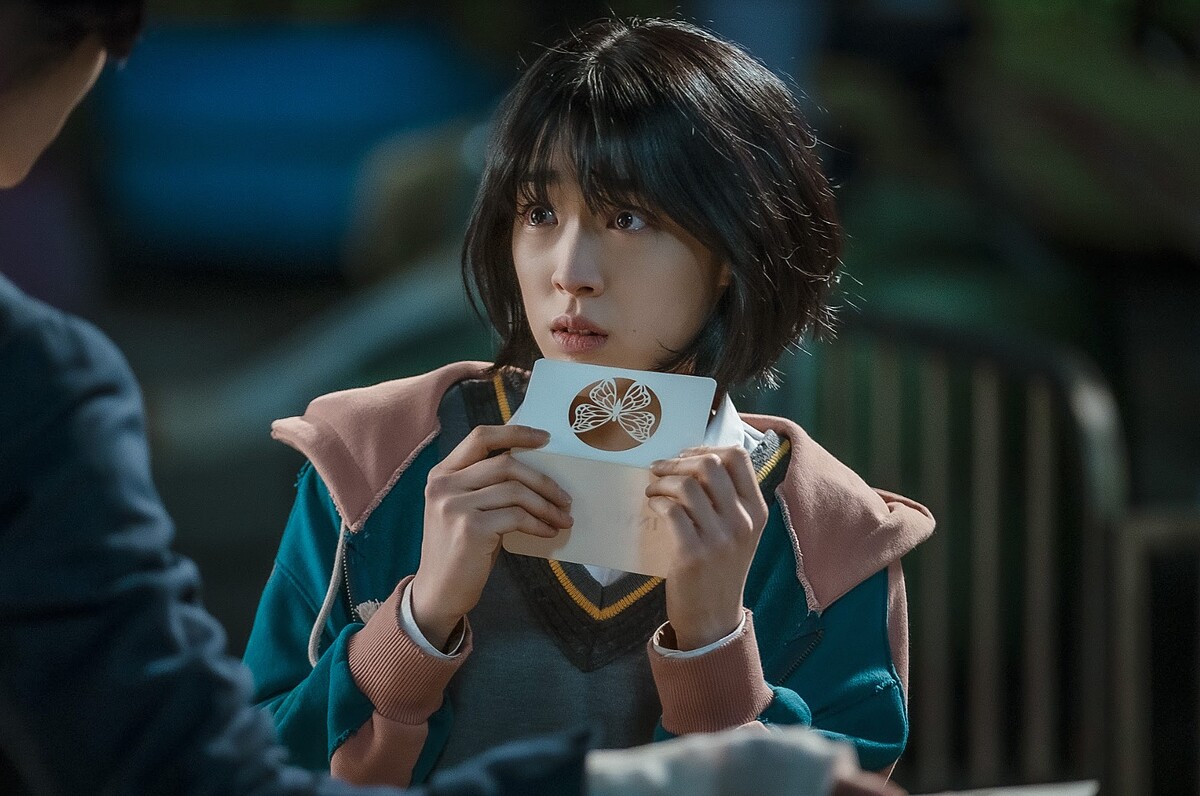 《魔幻之音》崔聖恩 飾演 尹雅伊