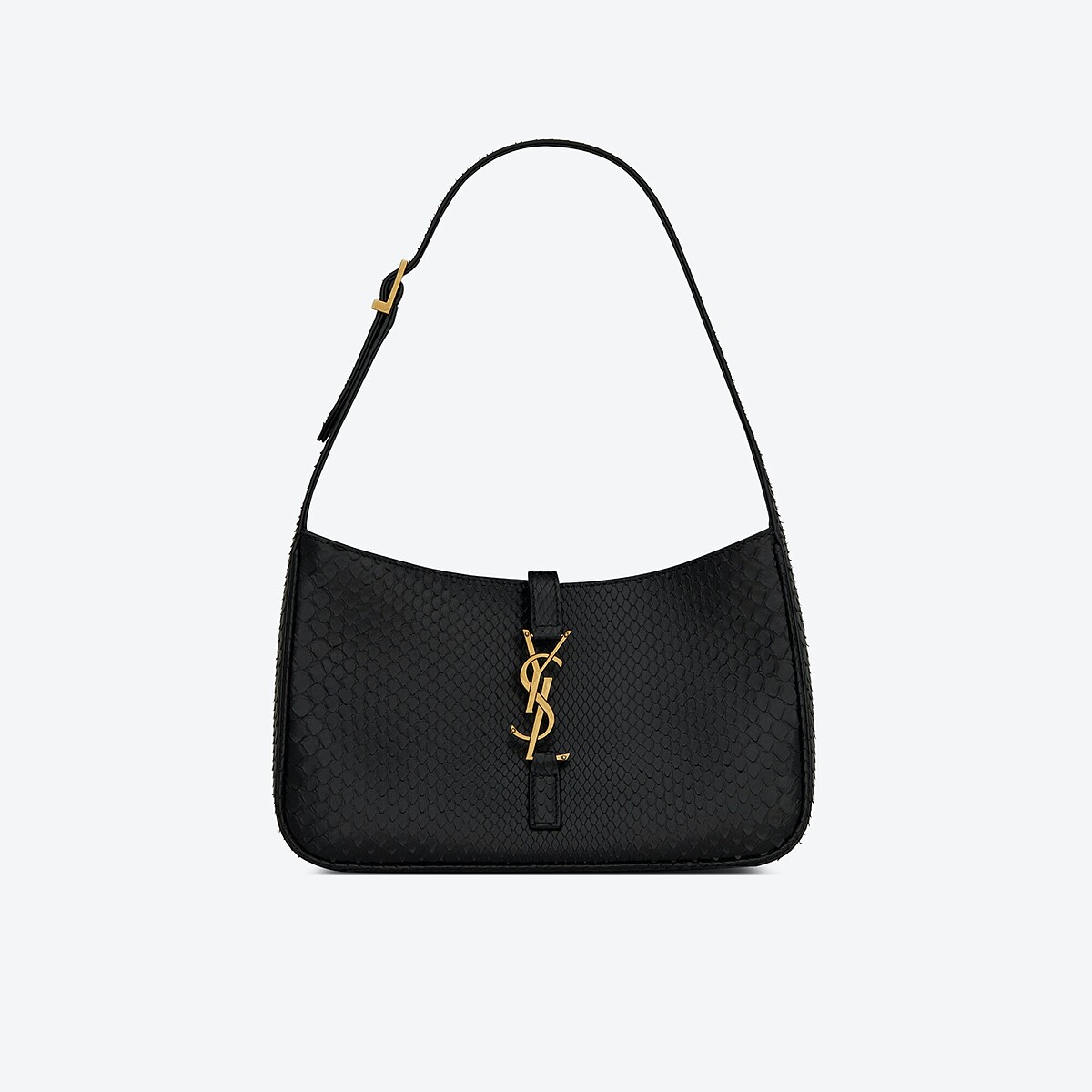 LE 5 À 7 黑色啞光蟒蛇皮復古腋下包，NT 90,550