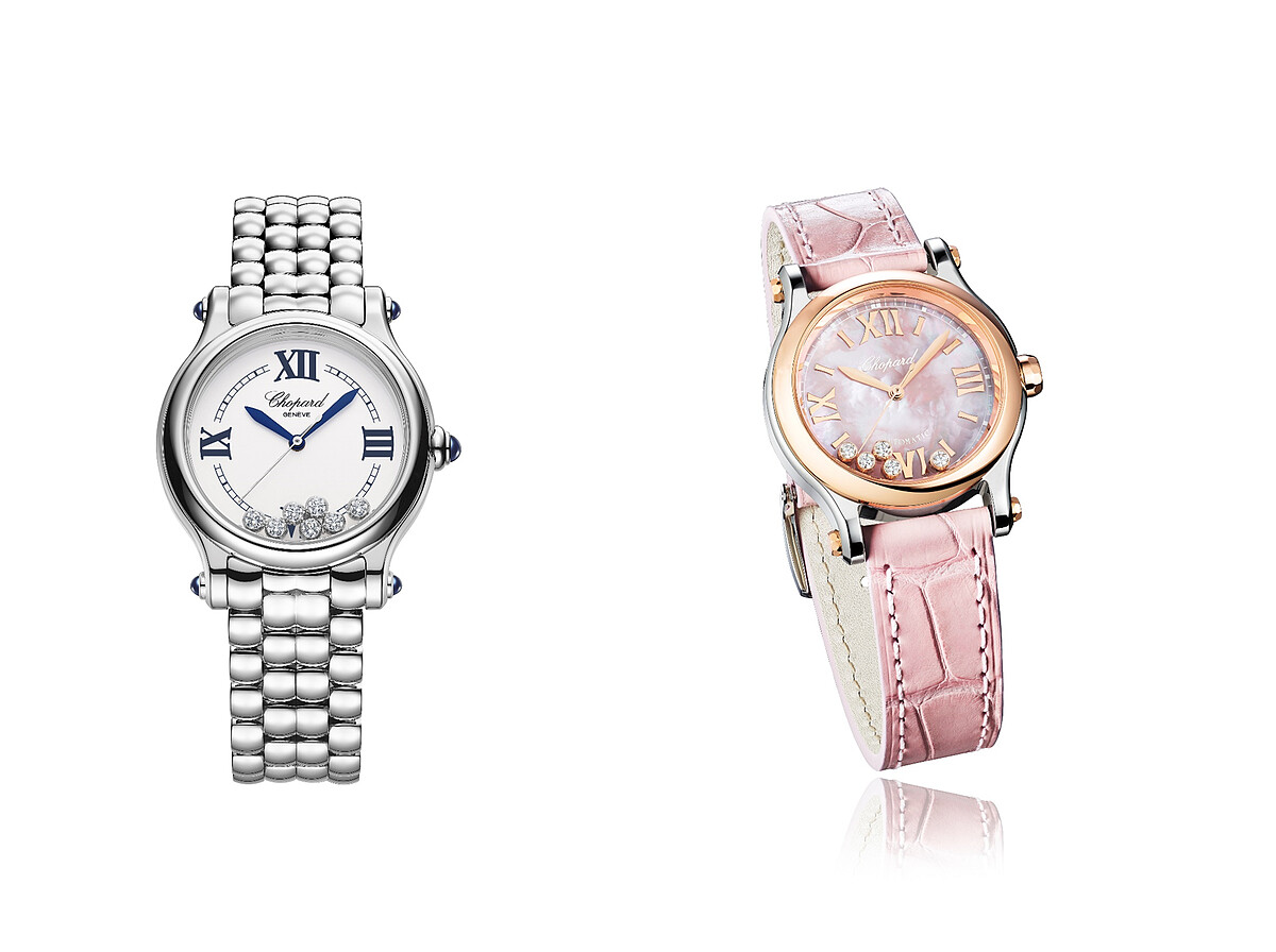 左：Happy Sport the First腕錶，鵝卵石形錶鏈搭配錶耳和錶冠上鑲嵌五顆藍寶石，面盤飾有7顆滑動鑽石。右：Happy Sport Manufacture腕錶，粉紅珍珠母貝面盤飾有5顆滑動鑽石。
