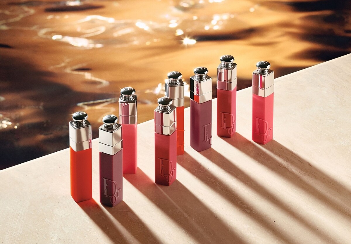 2022全新DIOR迪奧癮誘沁涼水唇露情境圖。