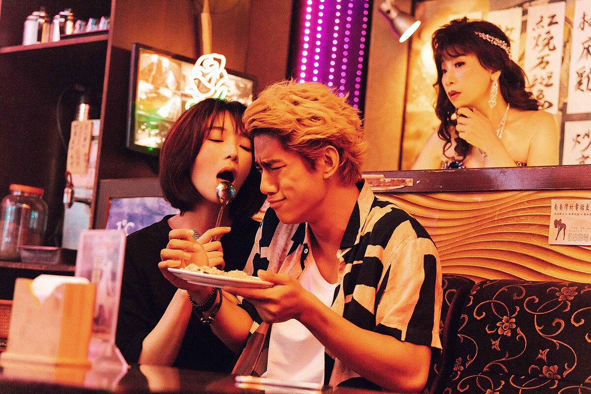 ▲▼蔡淑臻在劇中狂吃，最後卻由朱軒洋買單。（圖／公視提供）