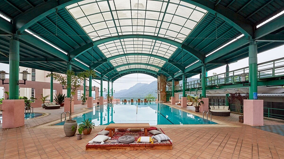 峇里島風情半露天戶外泳池