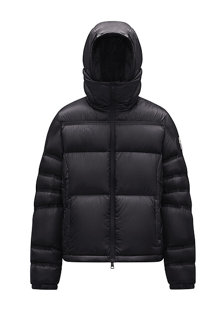 羽絨外套，NT$54,300