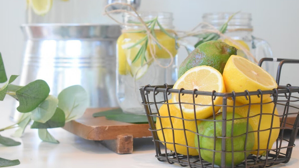 薏仁檸檬水喝起來！讓妳夏季輕鬆排濕消水腫、美白淡斑還能提升免疫力！