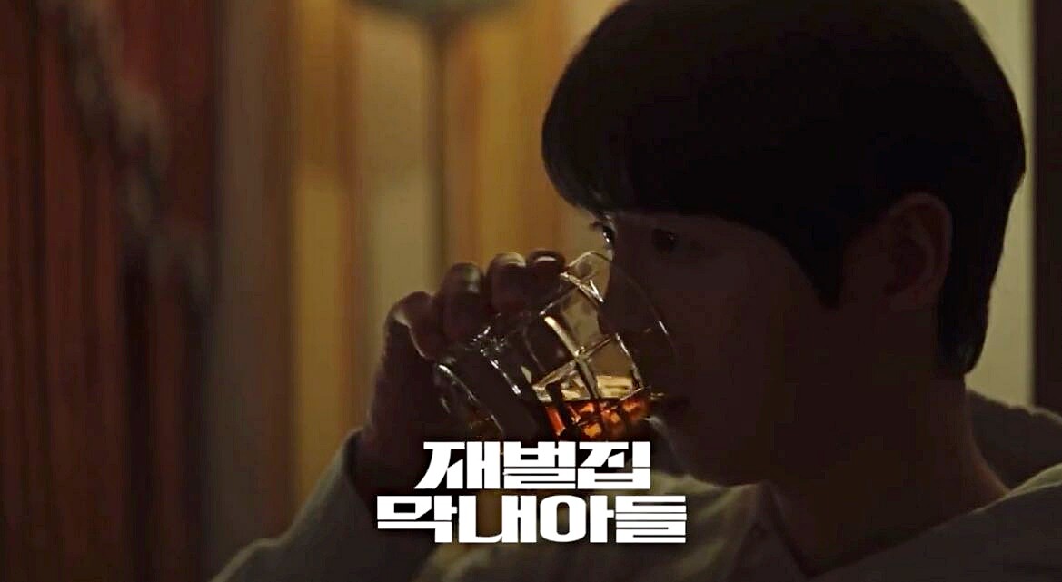 宋仲基 《財閥家的小兒子》少年感造型