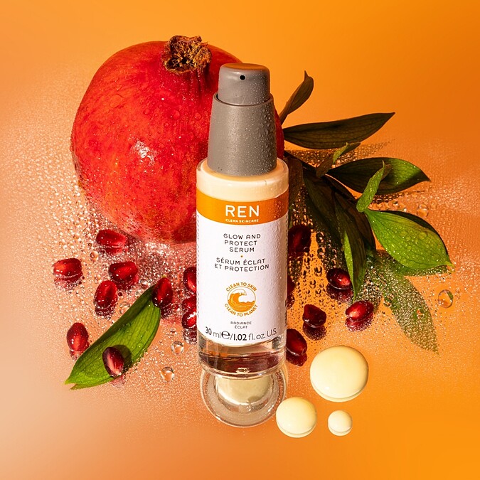 REN鮮果C亮采透光菁華情境圖。