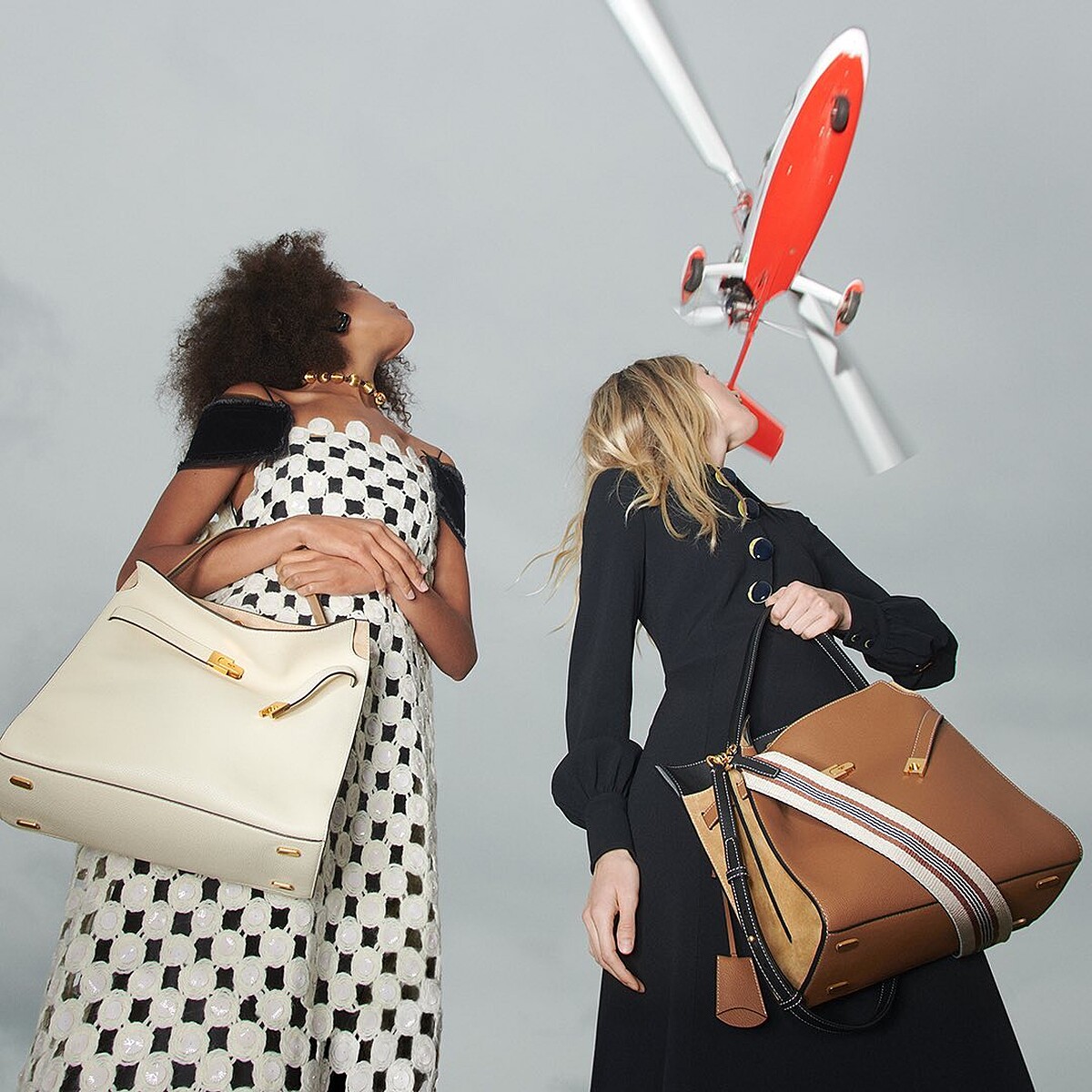 爾後的Lee Double Bag多了夾層設計、更方便使用