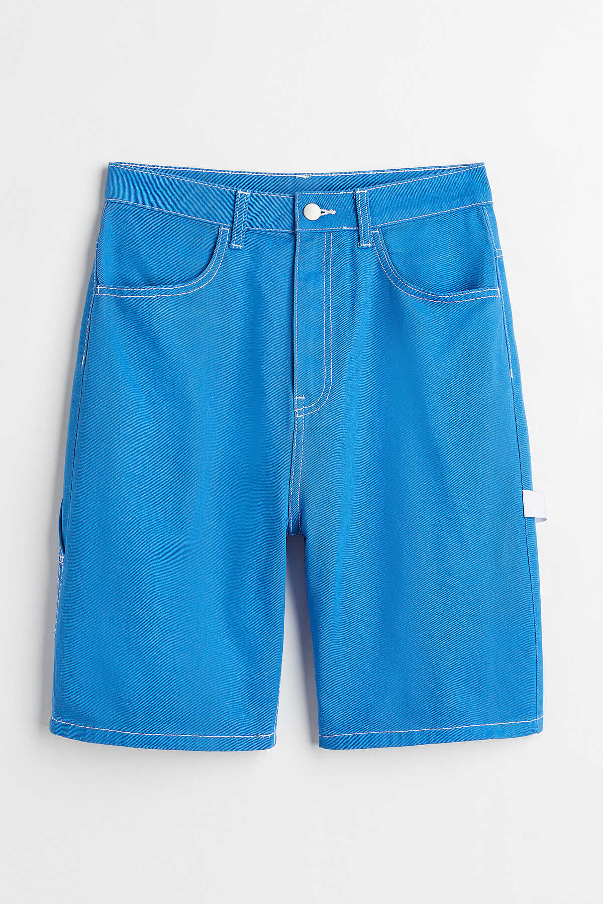 滑板短褲，NT799。