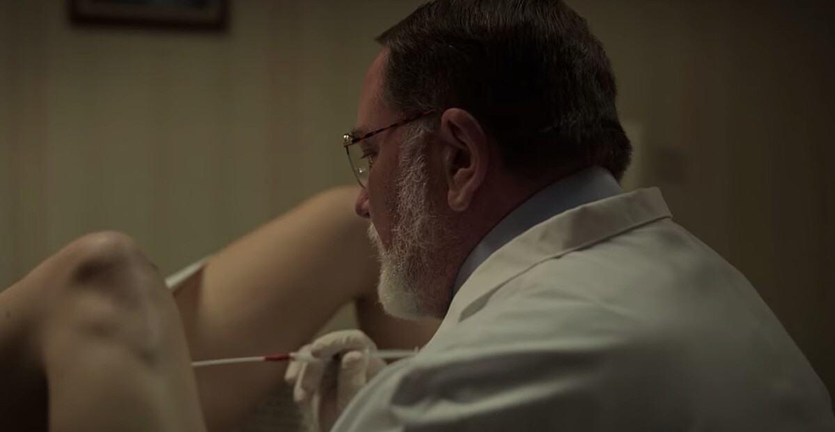 唐納克萊恩 對女性植入自己的精液