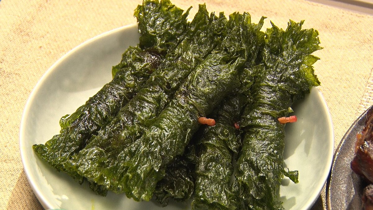 第三集出現東北地區鄉土料理紫蘇捲（ささ結）。