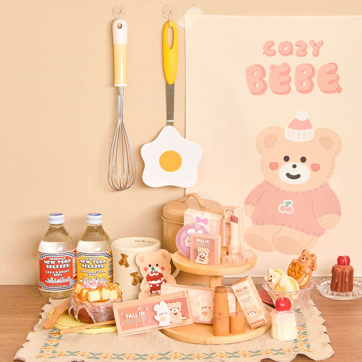 I&rsquo;M MEME經典熱銷產品X韓國文創品牌Malling Booth推出Fall in sweets超萌甜點聯名彩妝。