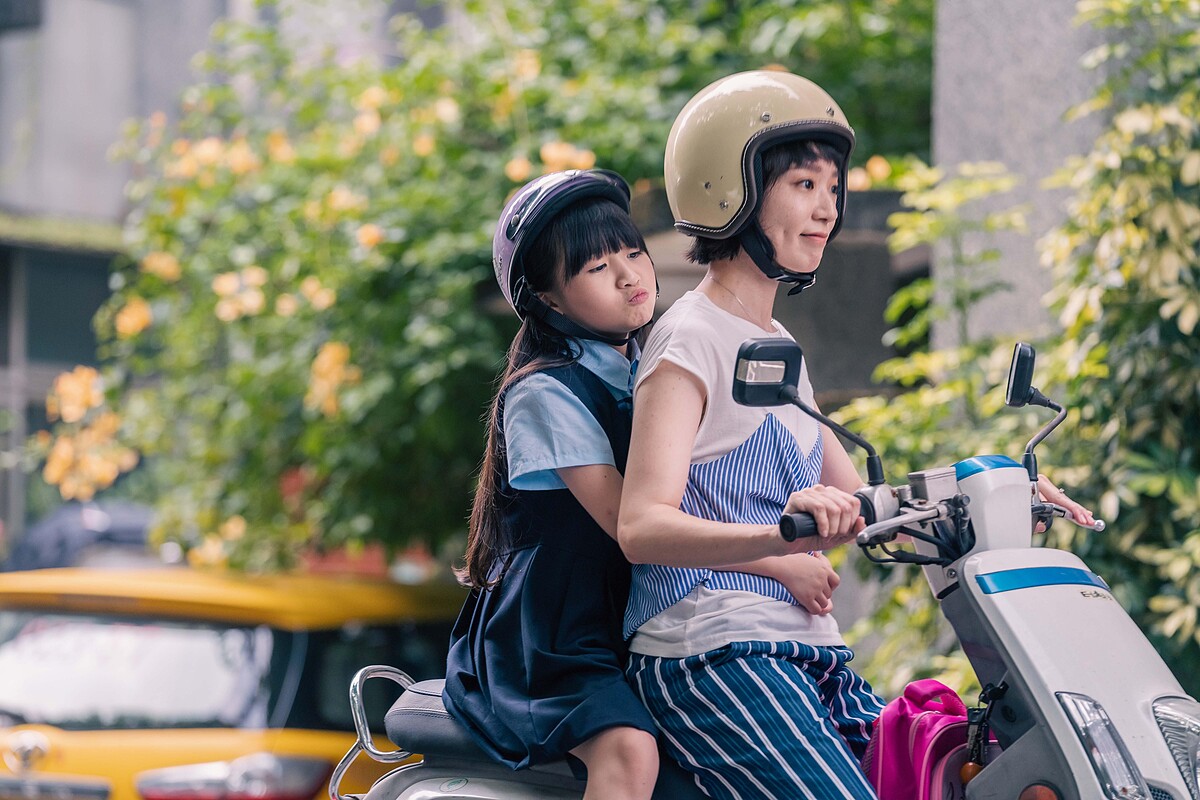 《你，敢不敢？》驚悚懸疑系列影集，林子熙（右）升格為人母後，在《隔壁女兒的書包》再次接演母親角色