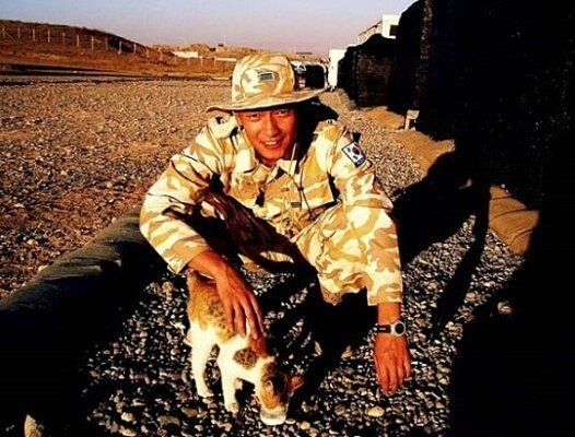 孫錫久曾在伊拉克服兵役