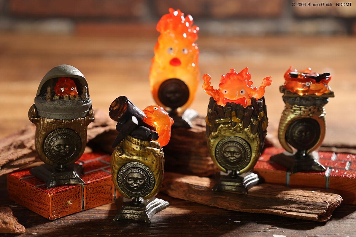 橡子共和國話題新品【百態精選 霍爾的移動城堡 卡西法戒指】讓粉絲520大膽說愛，共有六款樣式(含一款隱藏版)。