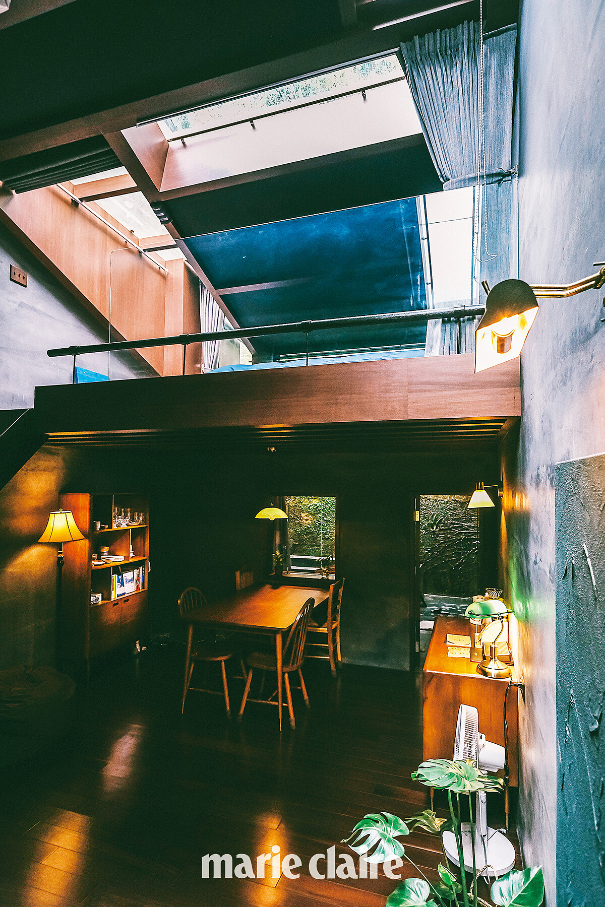 牡丹小山溪以自然光與綠意融入室內空間的概念，設計許多不規則的窗戶，無論什麼時候抬頭都可望向藍天。