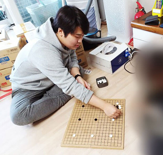 據傳趙周彬動過增高手術