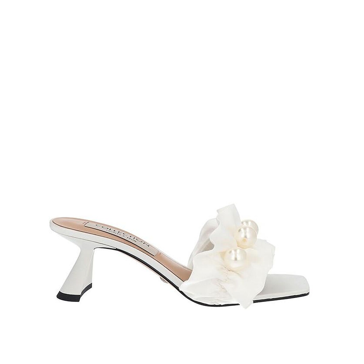 Blythe 珍珠穆勒方頭高跟鞋,NT2,490。