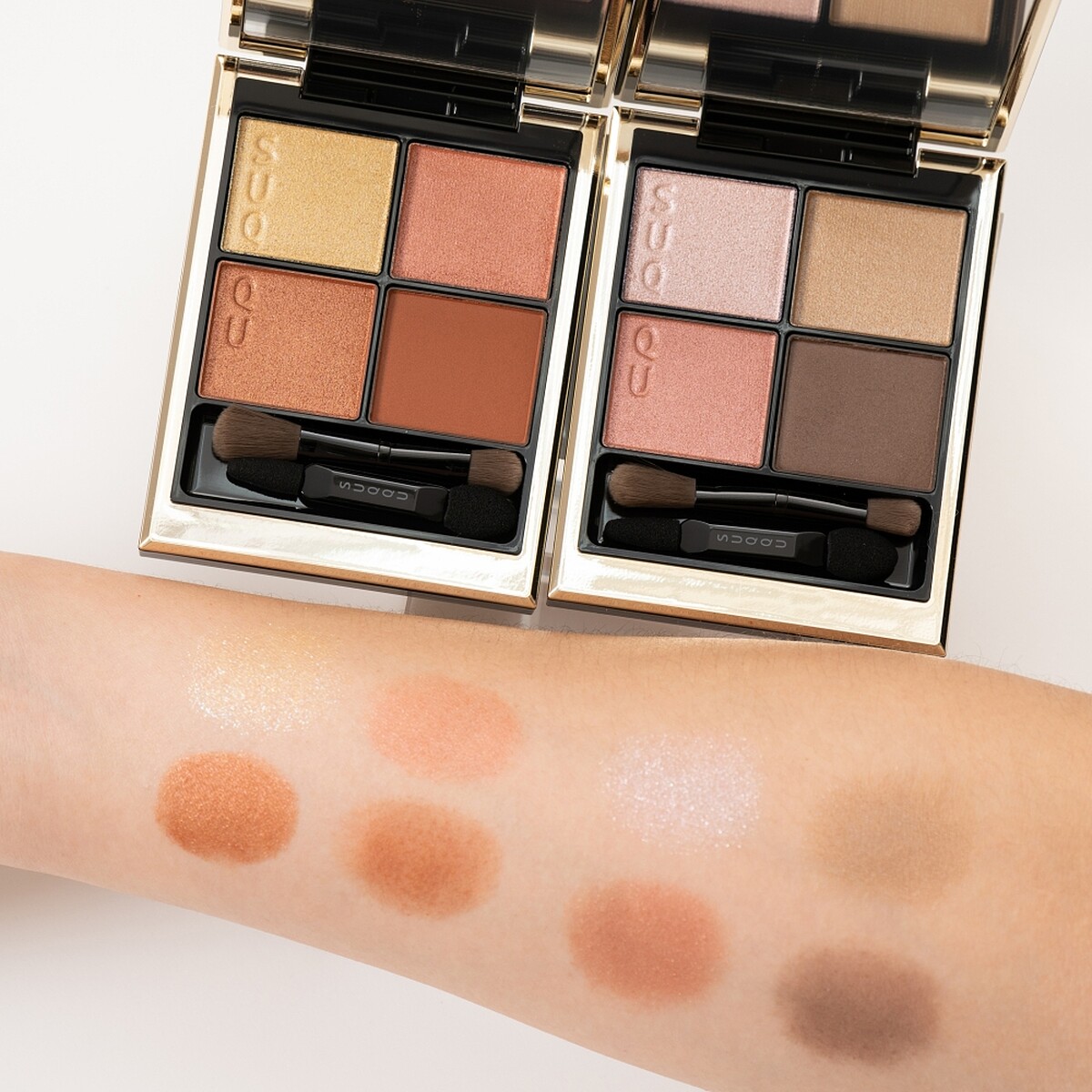 SUQQU晶采盈緻眼彩盤試色(左)#115炎夏、(右)#116紅鏡。