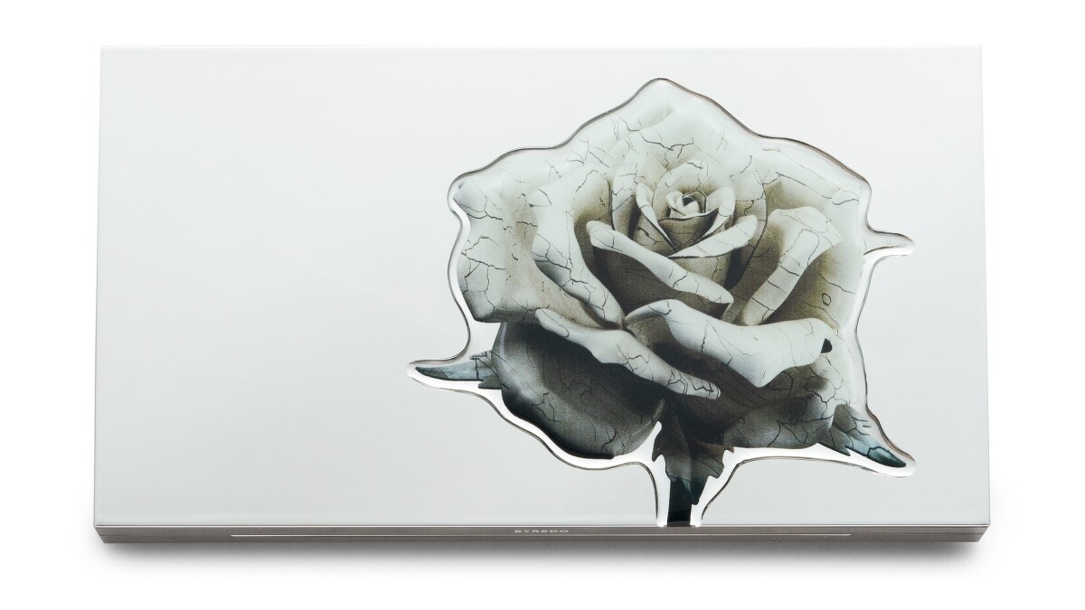 BYREDO喀拉哈里花漠經典藏家版眼影盤NT3,270。