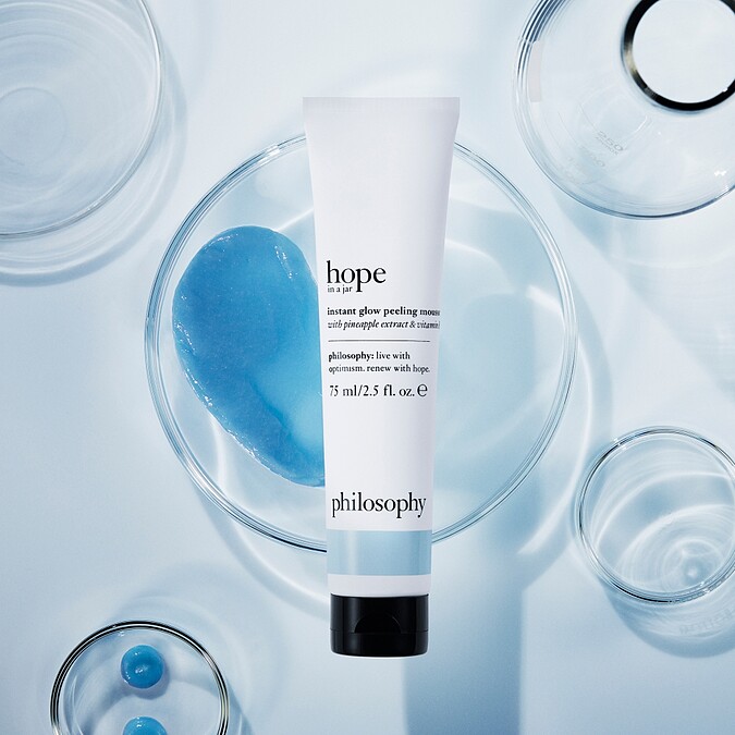 Philosophy肌膚哲理一瓶希望瞬淨去角質凝膠75ml，NT1,200。