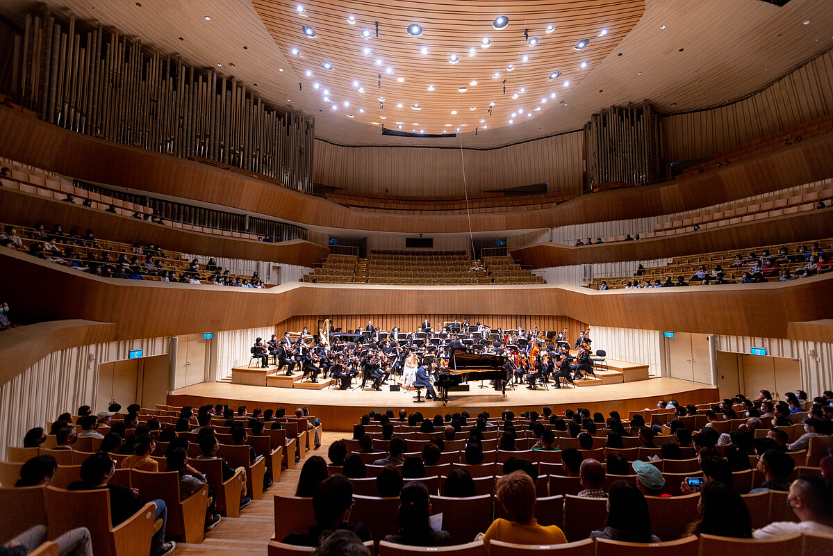 不畏疫情，感動開演