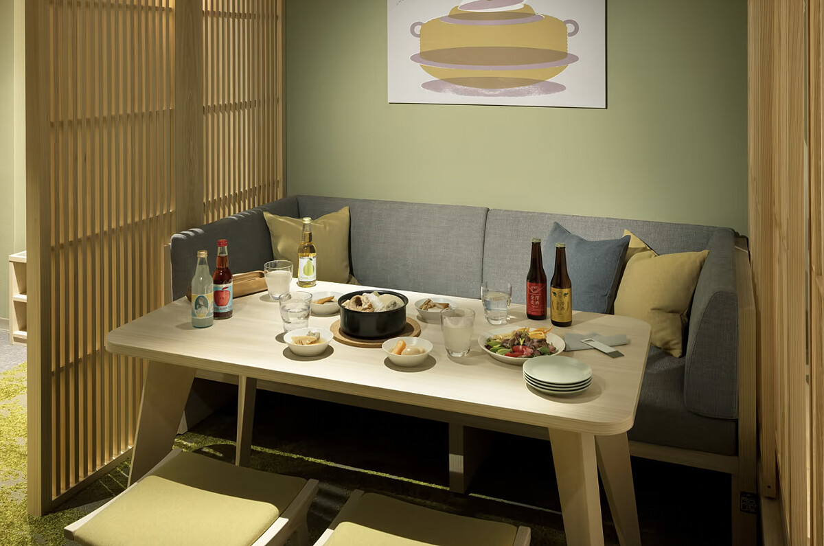 「OMO House」可自行下廚，或是將當地美食帶回房間內復熱享用。