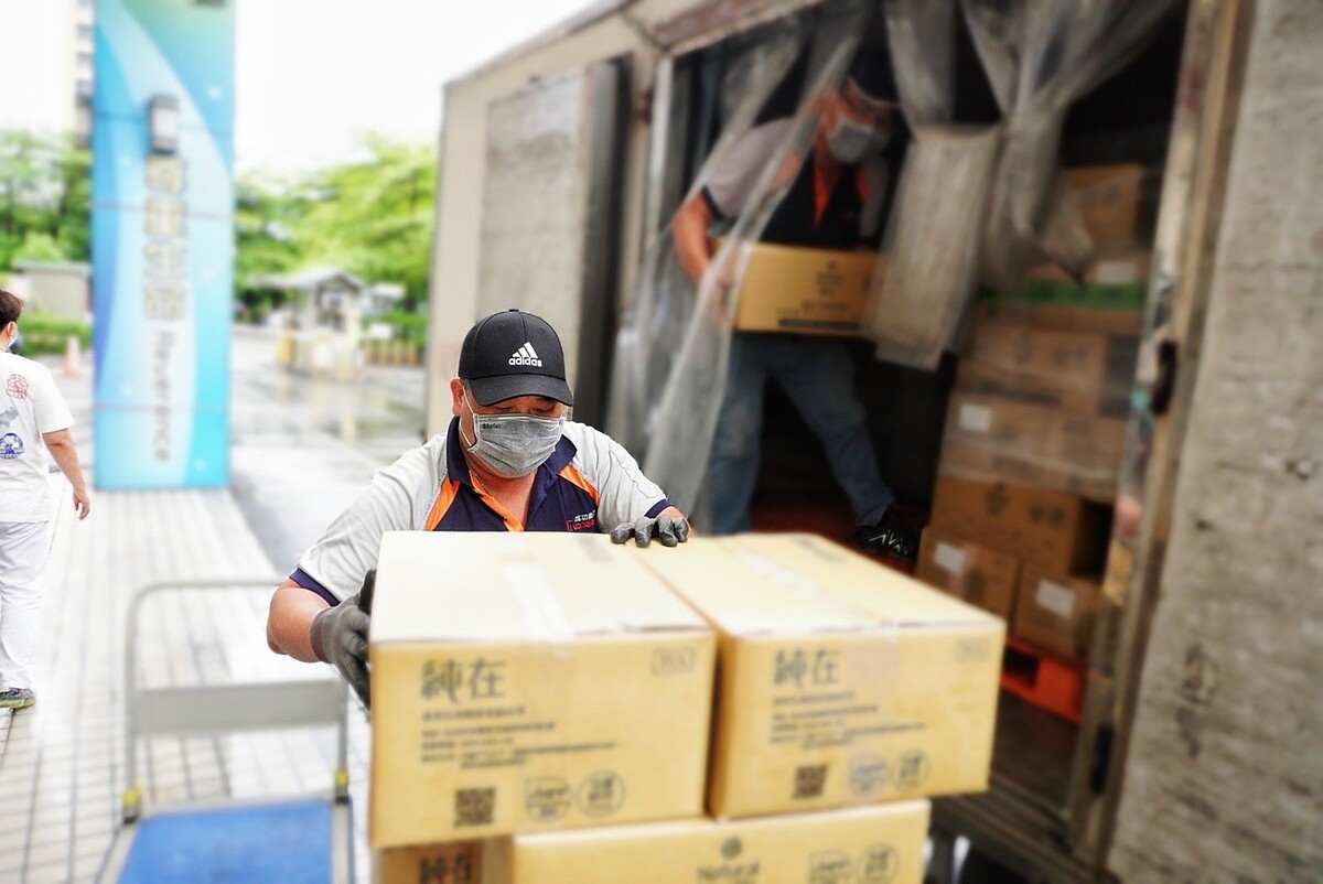 特別感謝「成功物流」夥伴細心呵護的溫度保護,才有很珍貴的那一口,喝下去的新鮮感與幸福感。