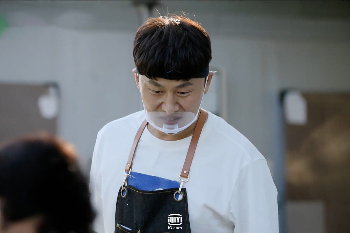 吳代煥因為一直攪拌炸薯條的油鍋，於是出現最大危機！