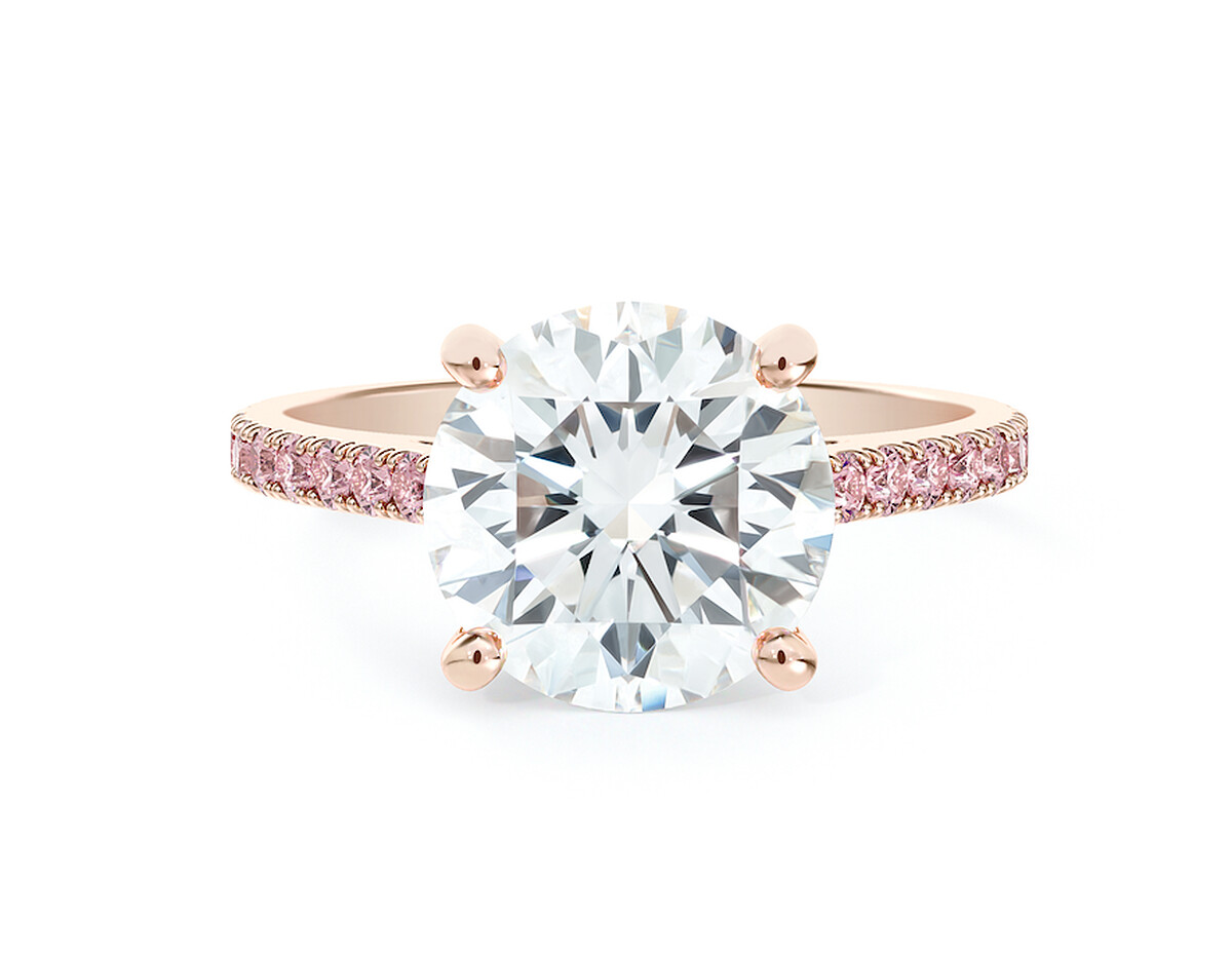 經典款式DB Classic圓形明亮式鑽石推出密釘鑲粉紅鑽戒指新款
