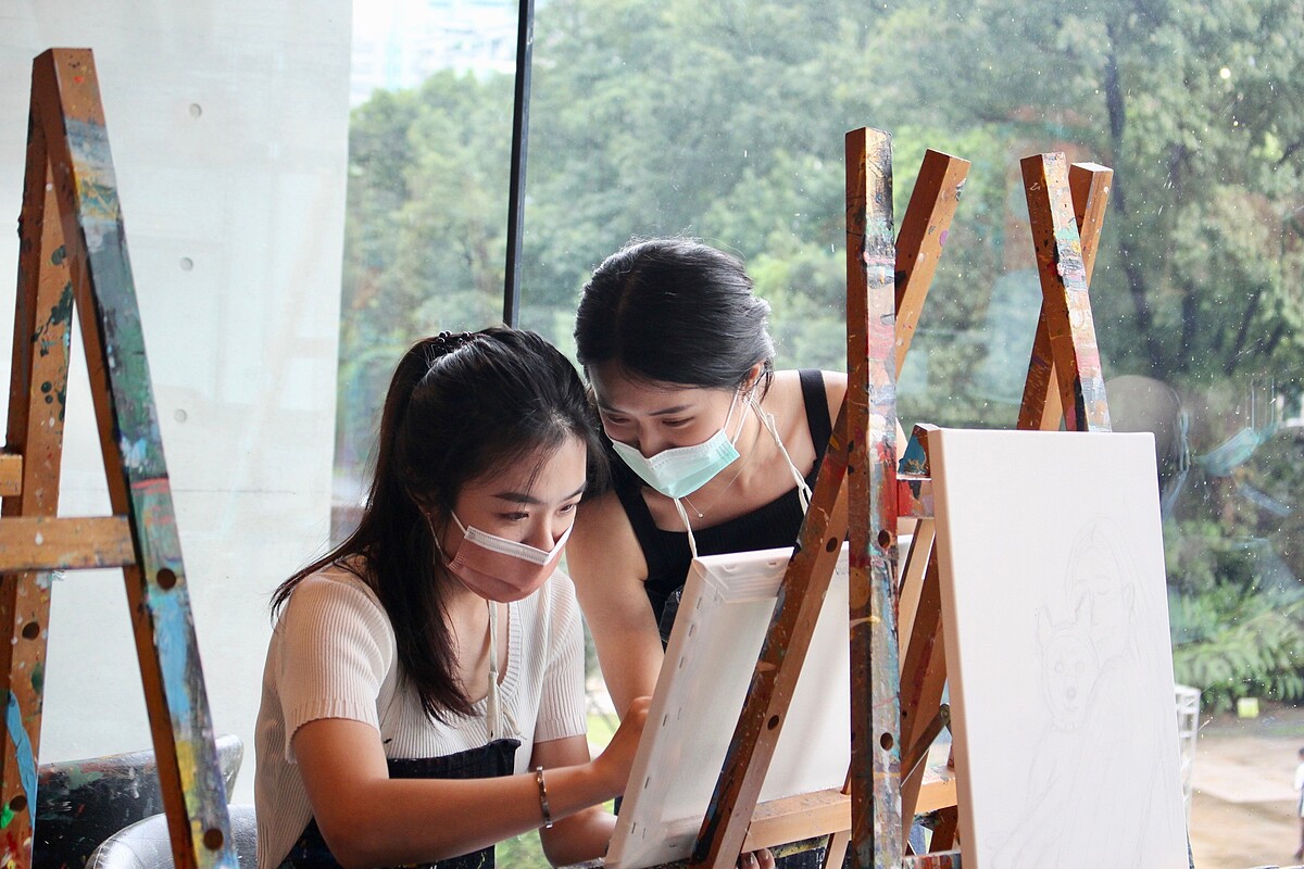 誠品生活松菸店｜6/18【幸福旅程】彩繪心靈互動式繪畫體驗｜體驗價3,960元 (2人/組）。