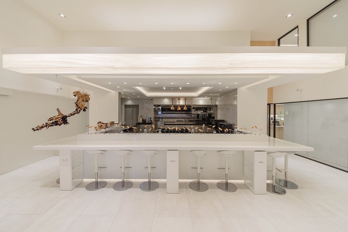 「The Seedin Lab」空間以純白色系打造。