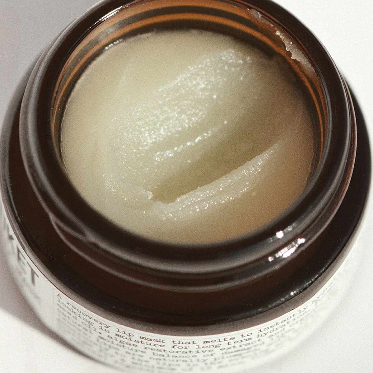 L:a Bruket 271海藻修護潤澤唇膜質地。