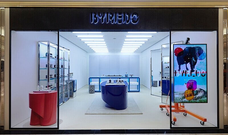 BYREDO台灣微風信義形象店。