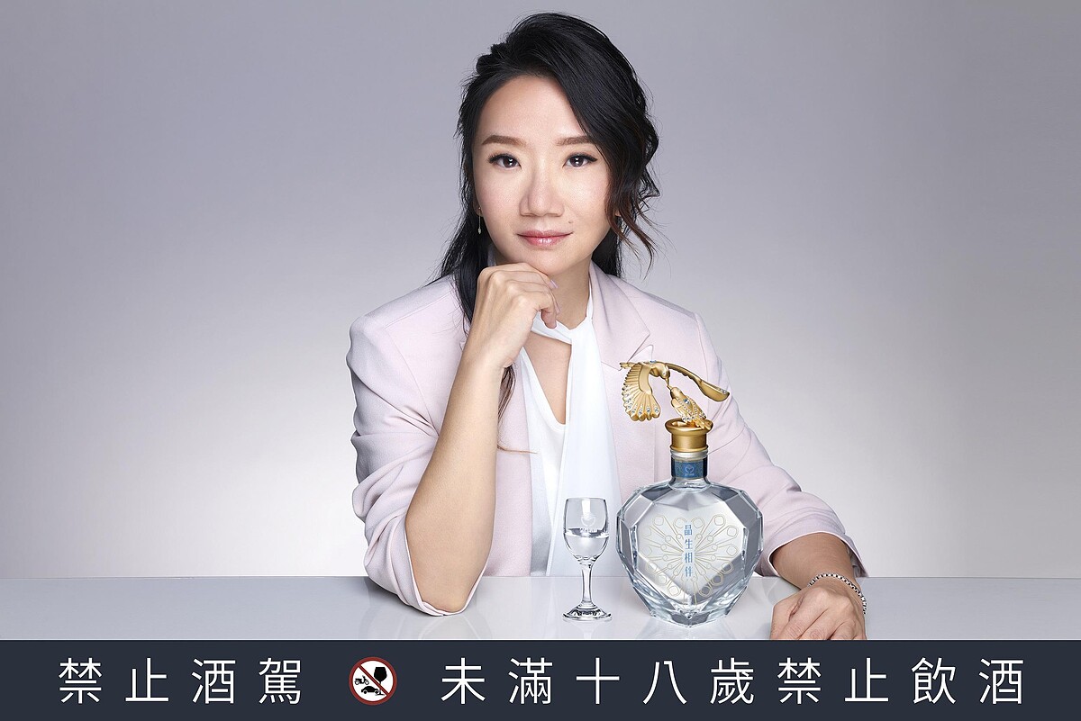 陶晶瑩談起17年的婚姻,認為愛情就像比翼鳥一樣互相扶持,共同面對挑戰