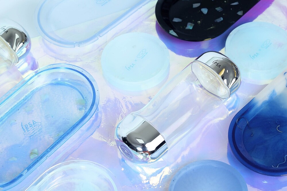 IPSA將流金水空瓶變成環保流金飾品盤。