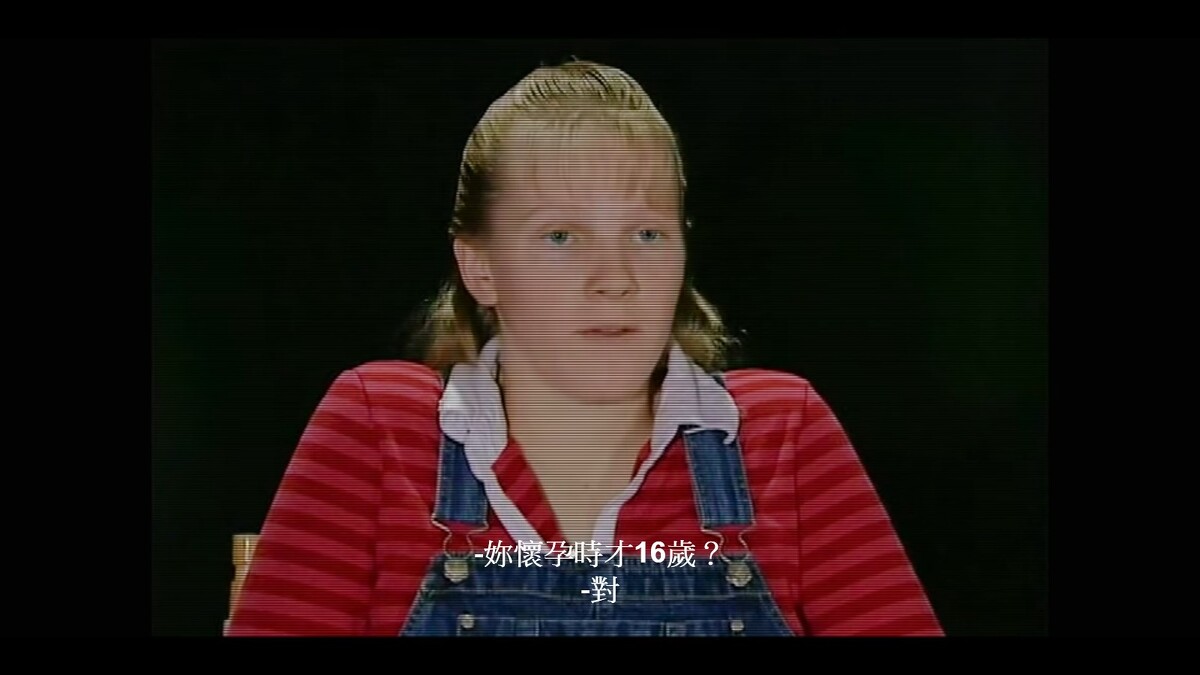 ▲▼女性就像該教會的商品，只能「乖乖聽話」。（圖／Netflix）