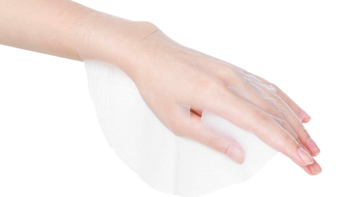 氧顏森活獨特水微絲面膜，屬於全植物纖維。