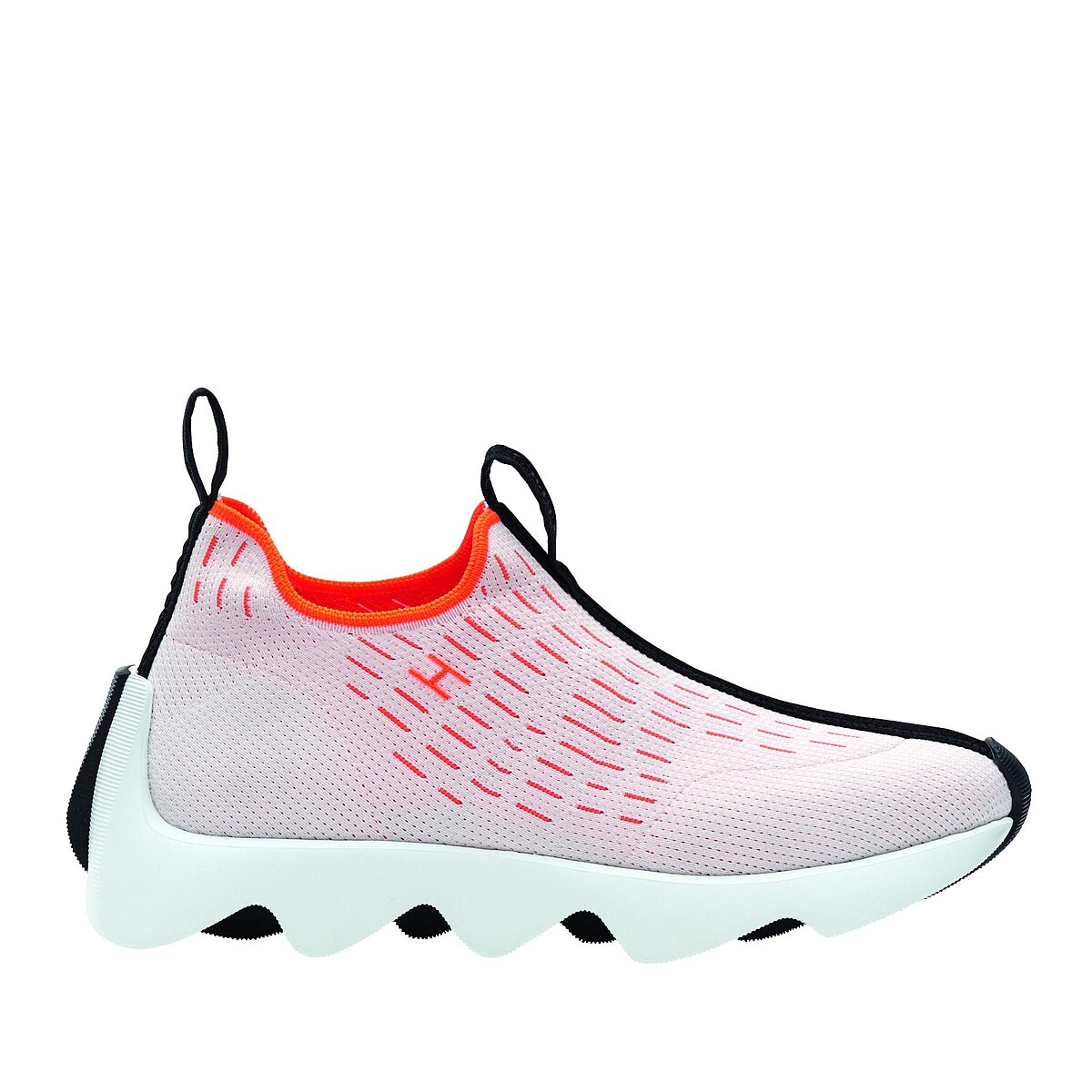 Herm&egrave;s 網眼織布運動鞋，NT24,500。