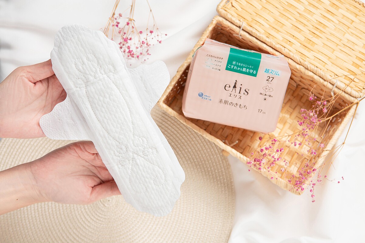 極緞棉系列皆有愛心圖案壓紋的瞬吸表面，療癒細節設計能維持長時間清爽感。