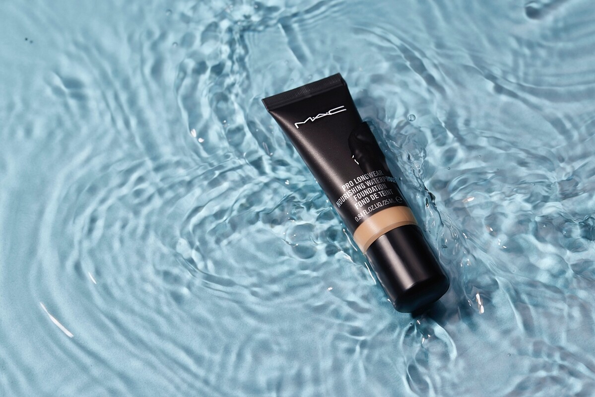 M.A.C粉持色36H防水抗汗粉底液25ml，NT1,600