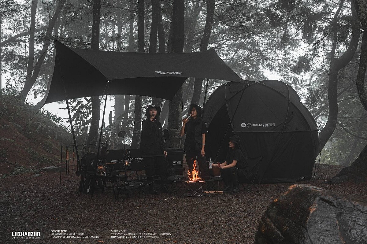 AURMO TENT TAIWAN 所帶來的球形帳篷球帳基本上不用打營釘，能克服各種場地跟空間，在機能與美觀兩者並進。