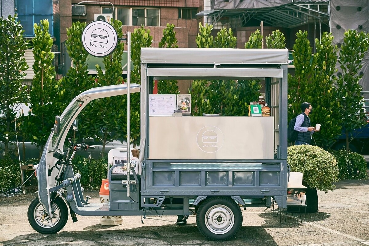 美式漢堡嘟嘟車瑋堡WEIBAO 將漢堡精緻化且價格保持親民價，食材精選讓民眾吃得安心。