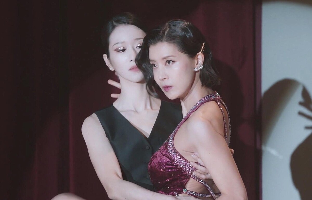 《夏娃的醜聞》拉艾與韓素拉跳探戈