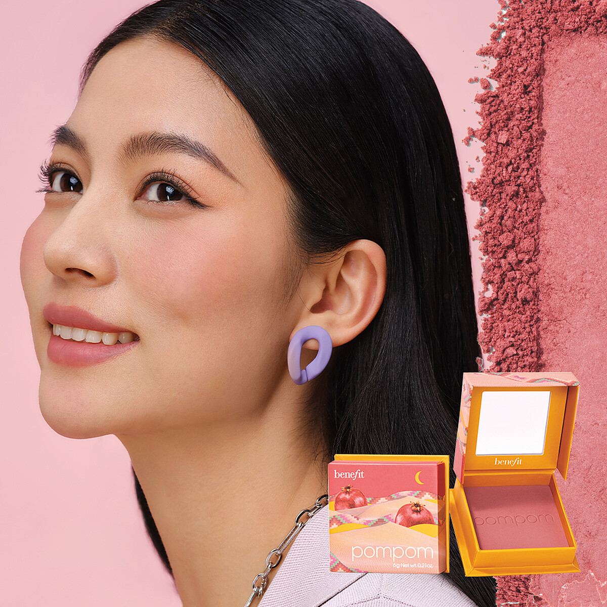 benefit夢遊仙境蜜粉盒-紅石榴。