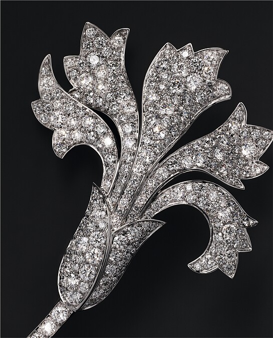 CHAUMET康乃馨胸針