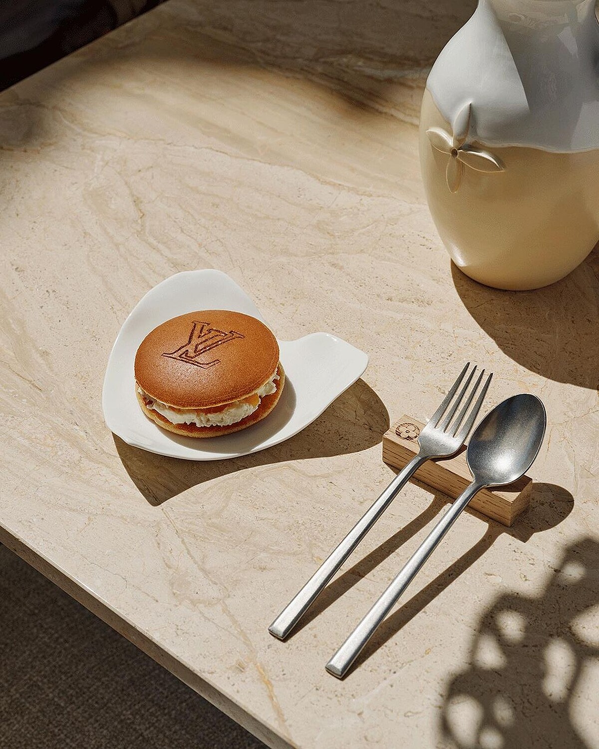 或是餐點印有Logo。