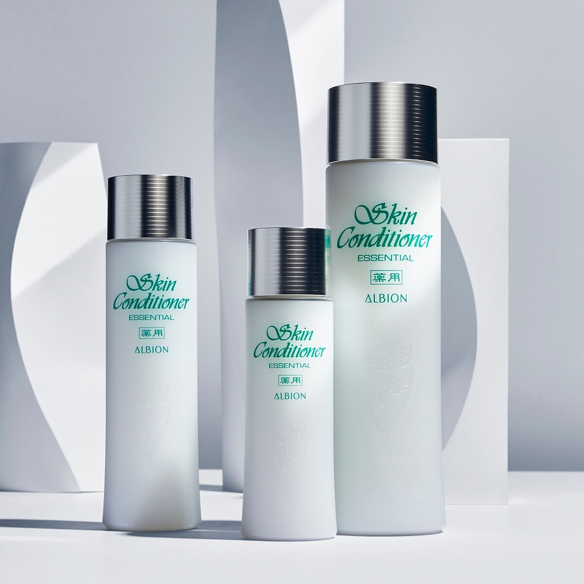 ALBION健康化妝水情境美圖。