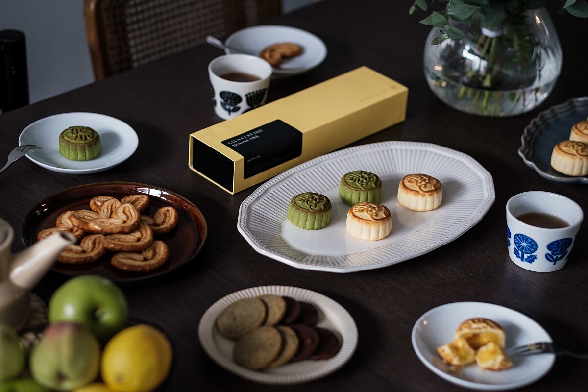 「望月 Patisserie La Lune」為2012年創立的香港糕點品牌。