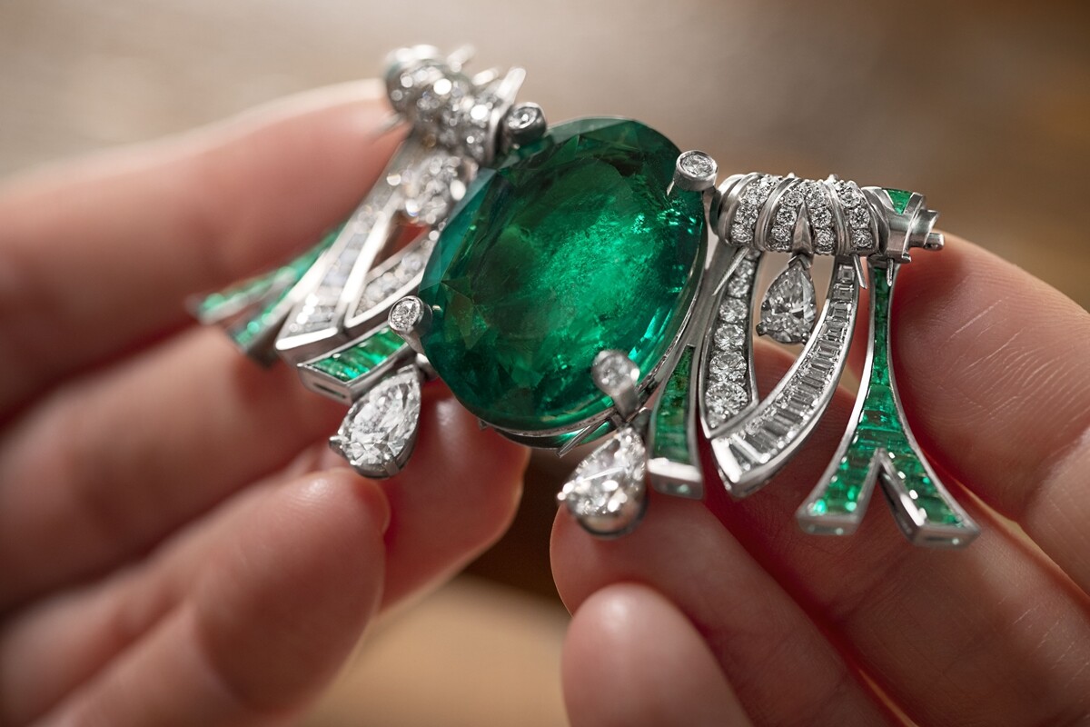 Tribute To Paris 祖母綠與鑽石項鍊工藝圖