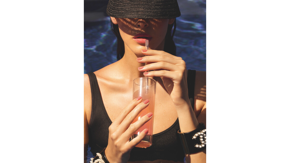 Vittoria精彩演繹CHANEL香奈兒海灘假期限量指彩#925落日。